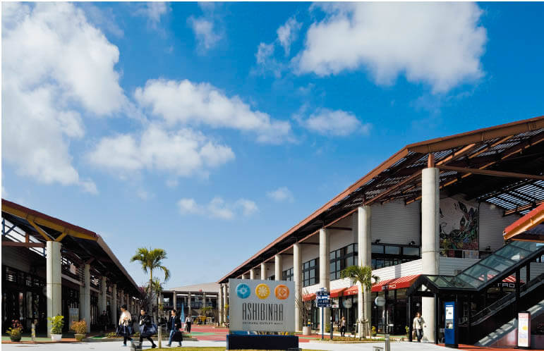 Okinawa Outlet Mall ASHIBINAA